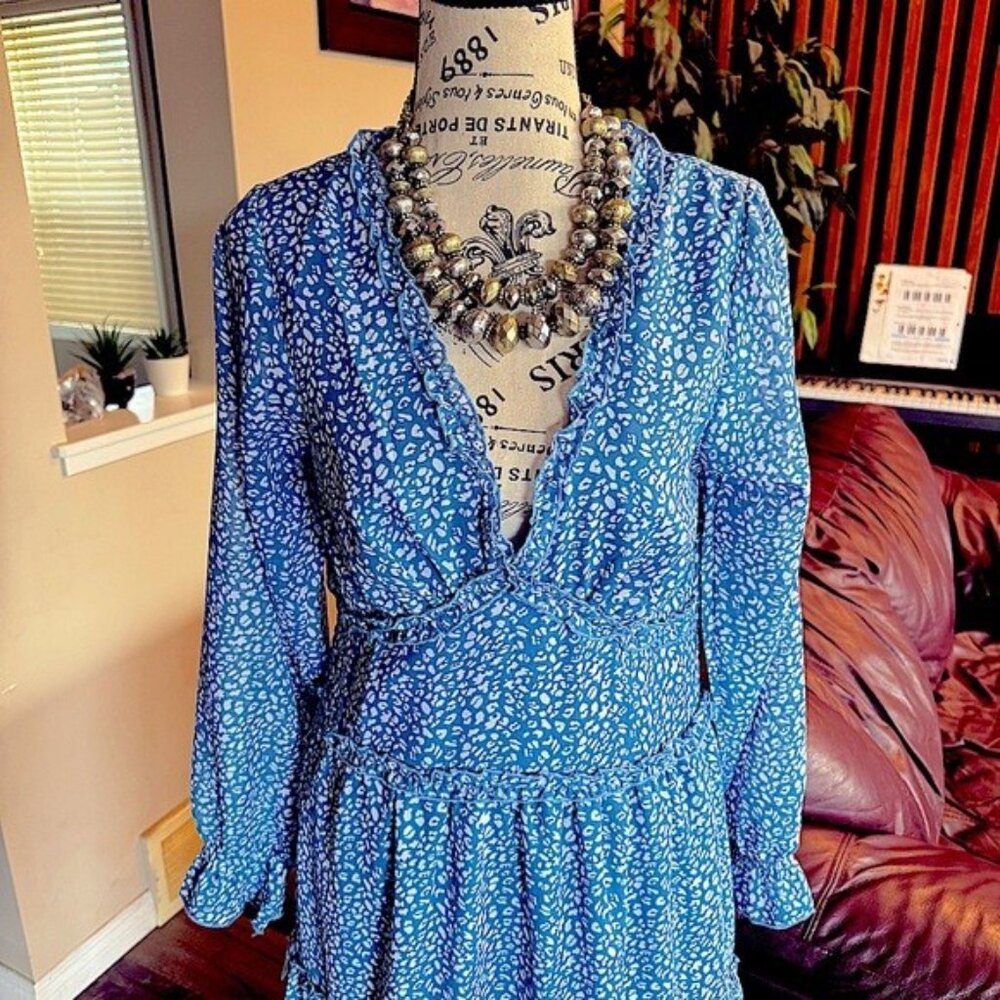 Rebellion Bohemian Plunging V-Neckline Blue Colored Maxi Dress Size Medium - Picture 4 of 15